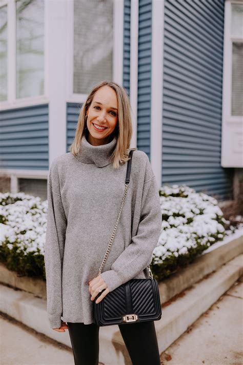 oversized sweater and jeans outfit